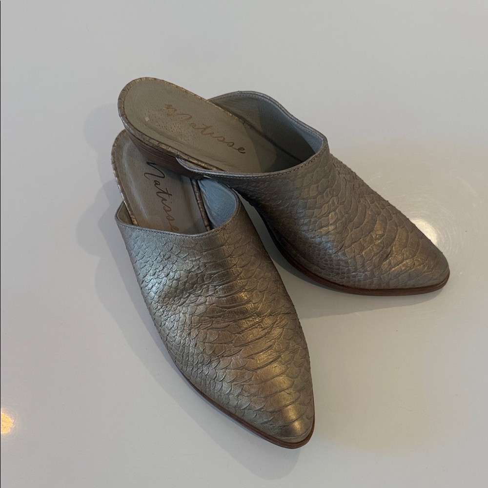 Matisse Gold Textured Mules